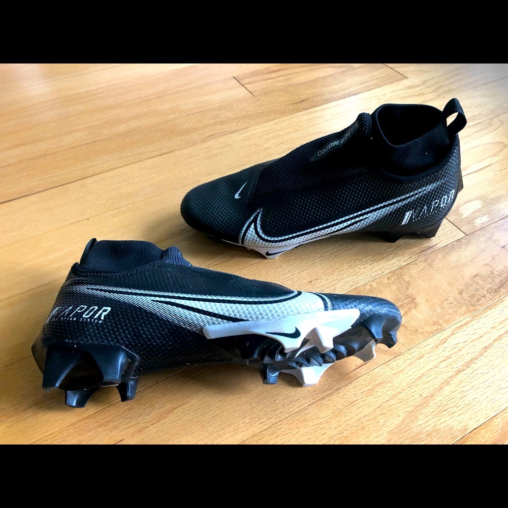 Nike Vapor Ghost men’s 9.5 cleats